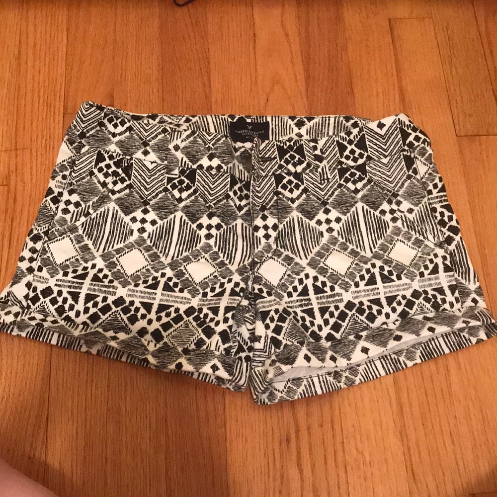 American Eagle Black and White Shorts
